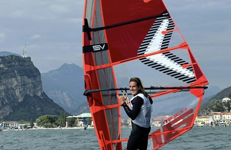 Isolkappa, a Garda col campione Morisio per una tavola da surf eco-sostenibile